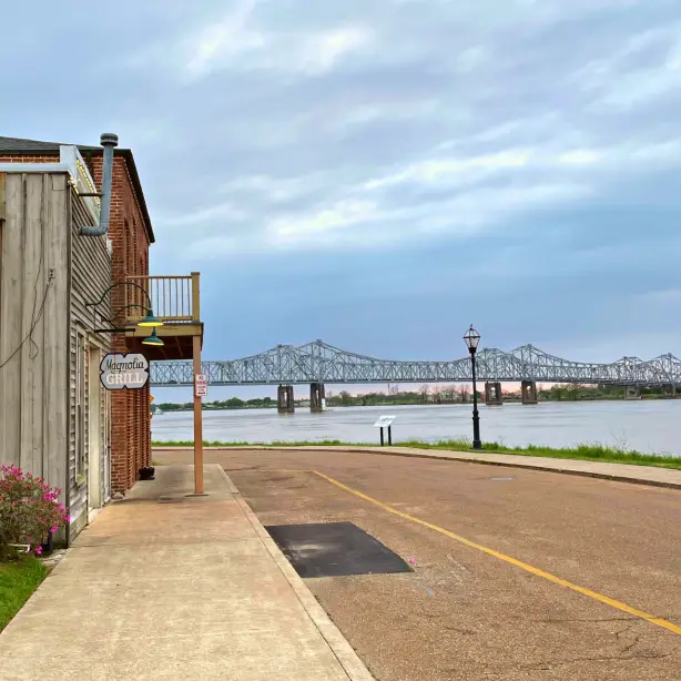 US mississippi natchez magnoliagrill