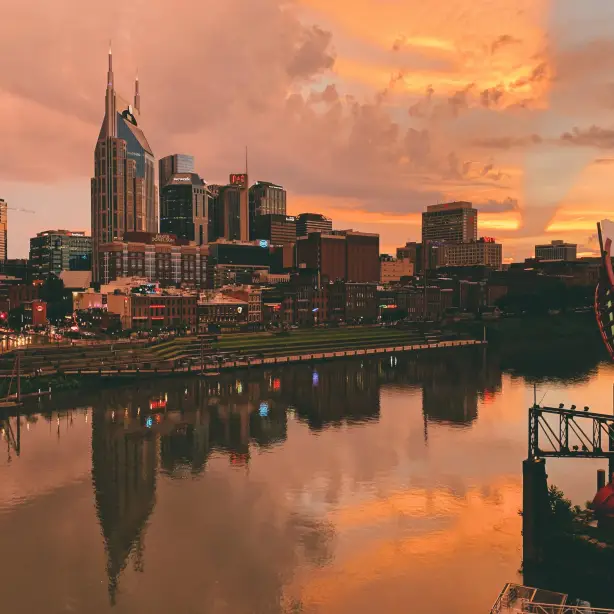 USA Tennessee Nashville city sunset kortney musselman unsplash