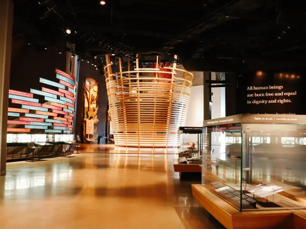 canada-museum-winnipeg-manitoba-great-hall