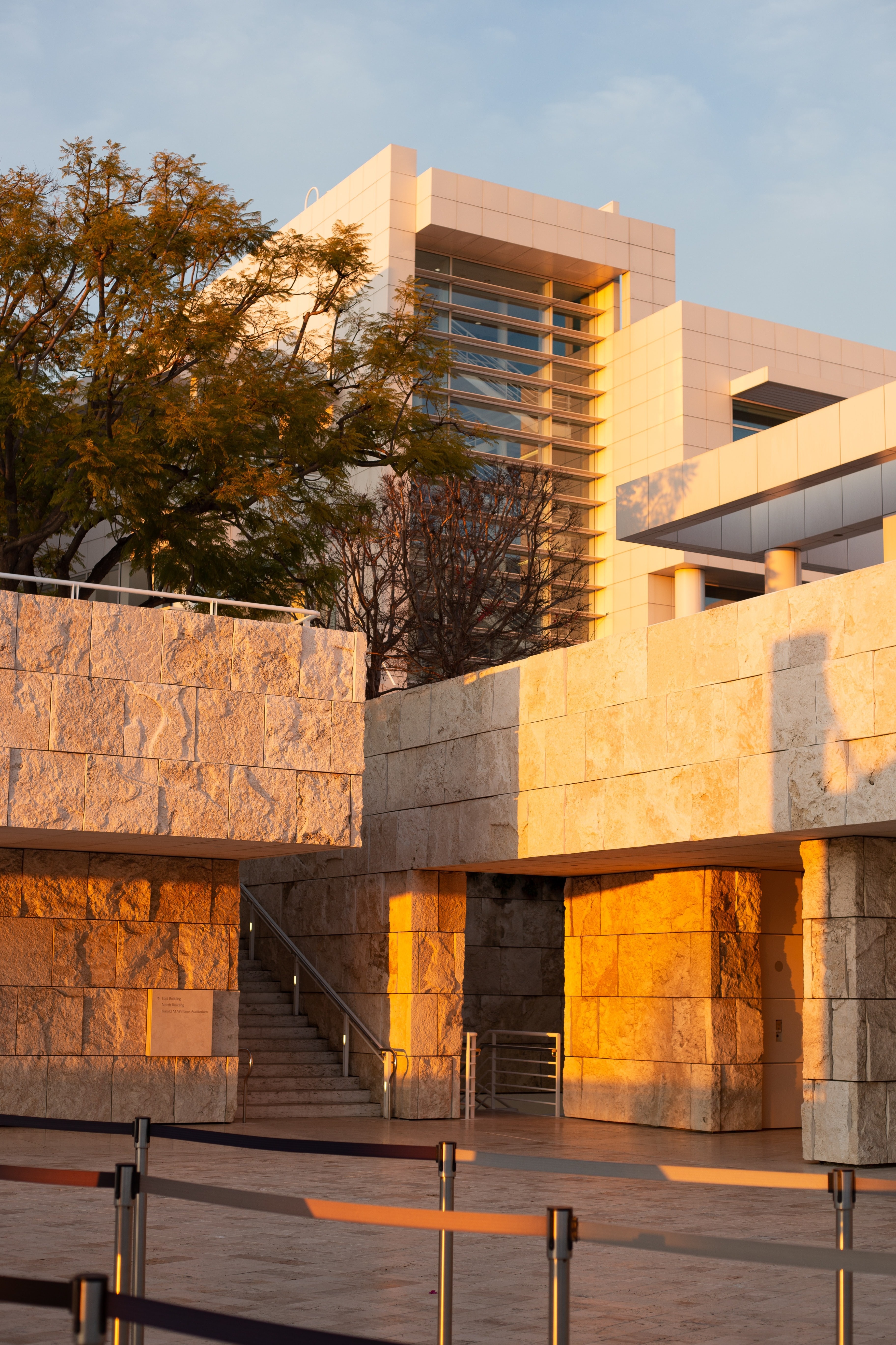 america-museum-california-building