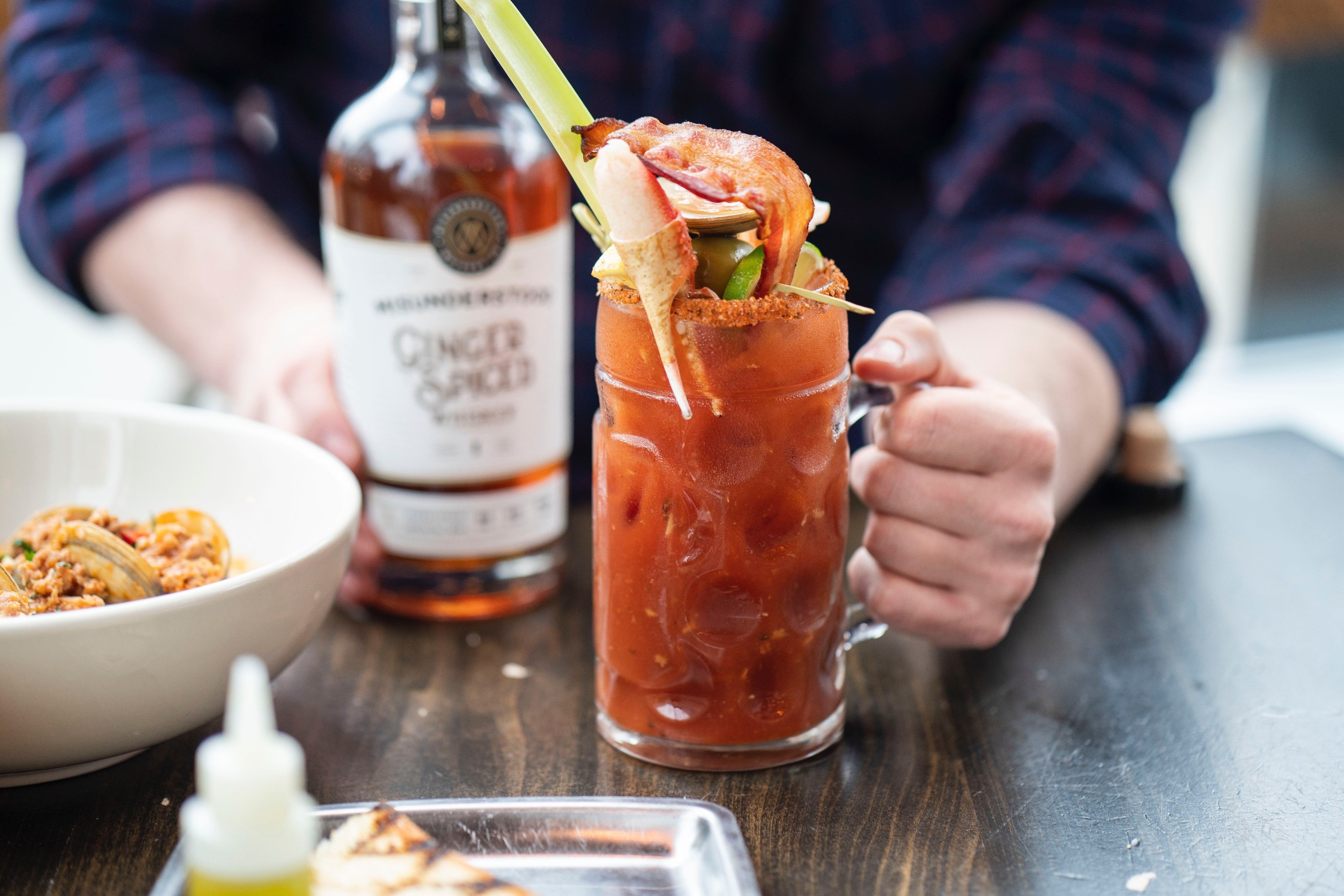 canada-food-drinks-beverages-cocktail-caesar