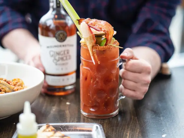 canada-food-drinks-beverages-cocktail-caesar