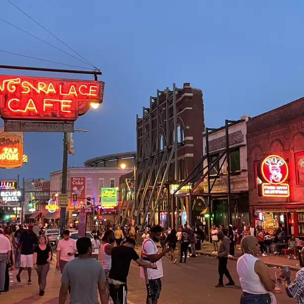 Usa memphis street night