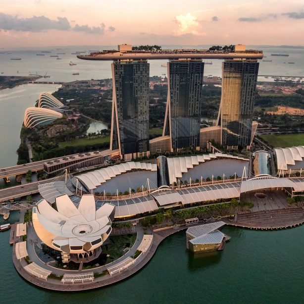 Uitzicht op wolkenkrabbers in Singapore