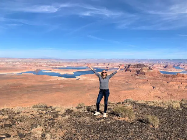 LA USA Tower Butte facing Lake Powell Reiseberaterin Claudia