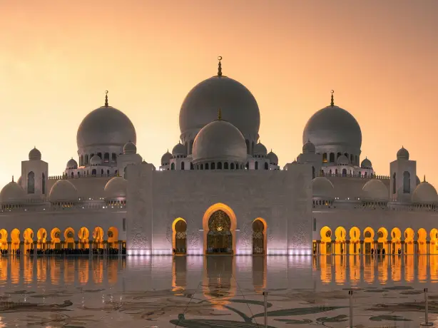 Zayed Moschee bei Sonnenuntergang