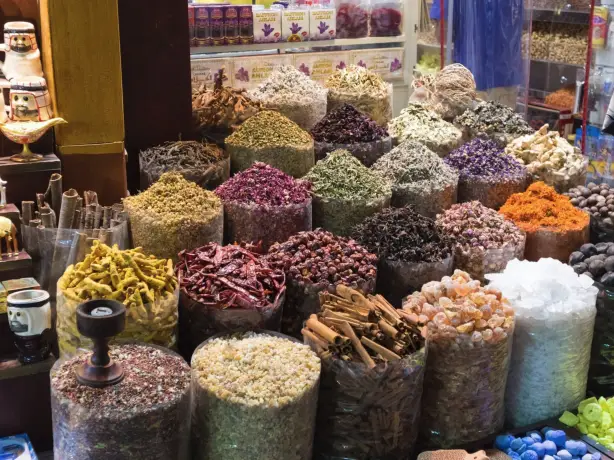 Traditionele kruiden en specerijen selectie Dubai sjop