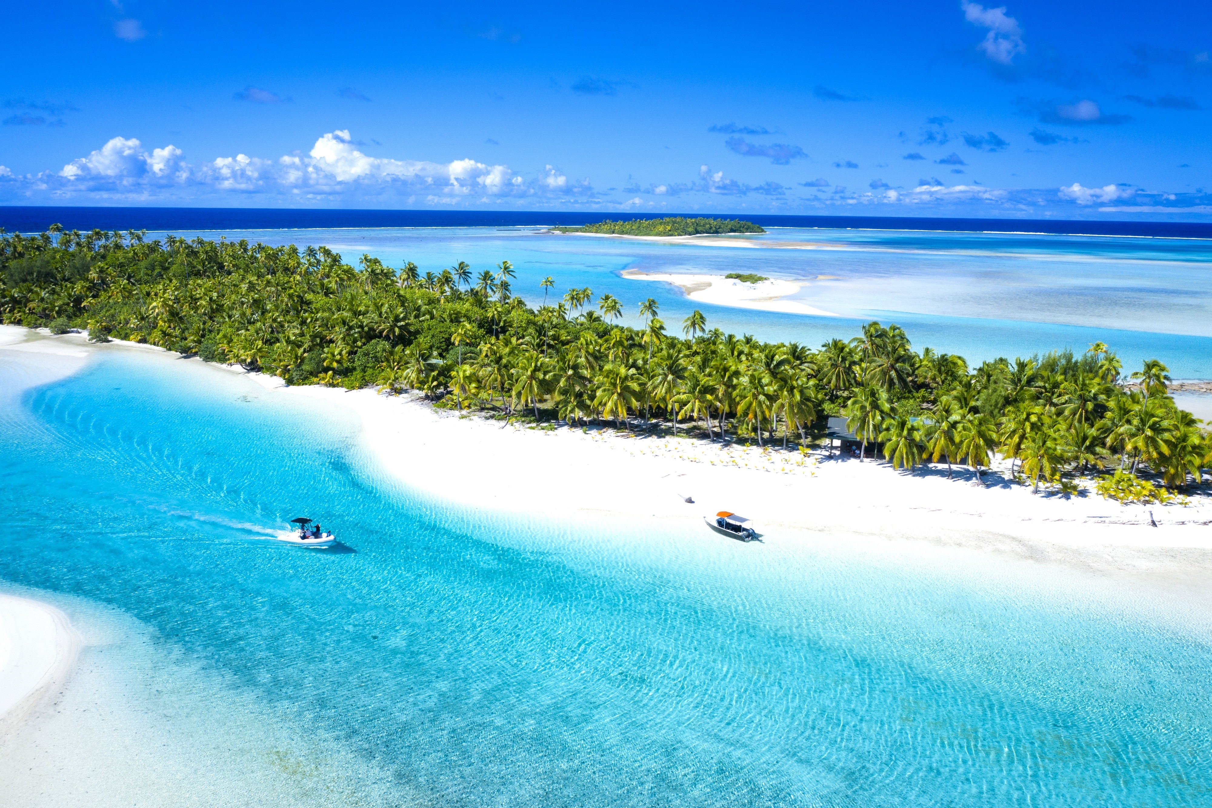 Cook Islands Boote in der Bucht