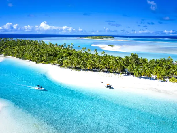 Cook Islands Boote in der Bucht