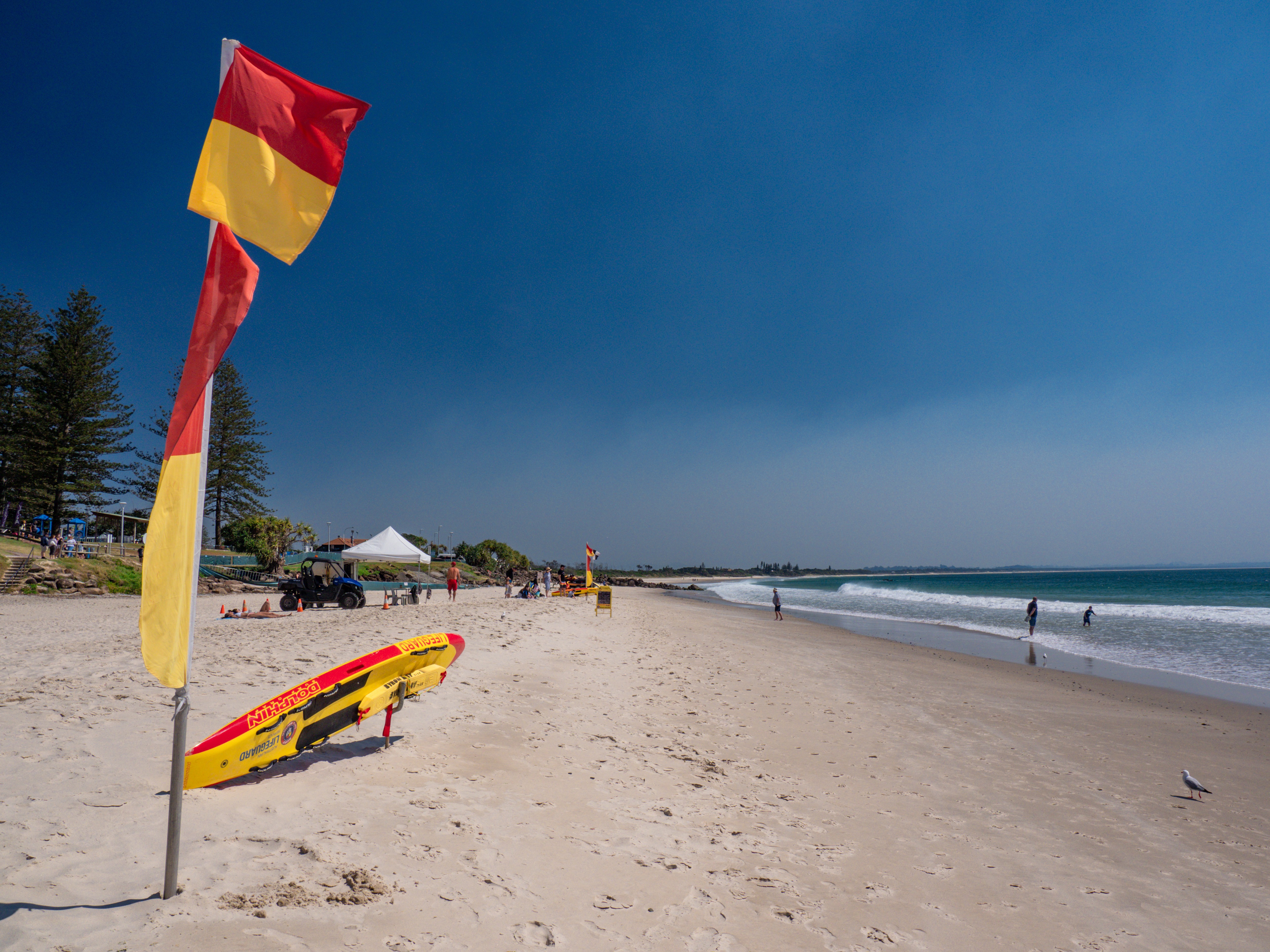 Aus nsw byron bay lifeguard beach