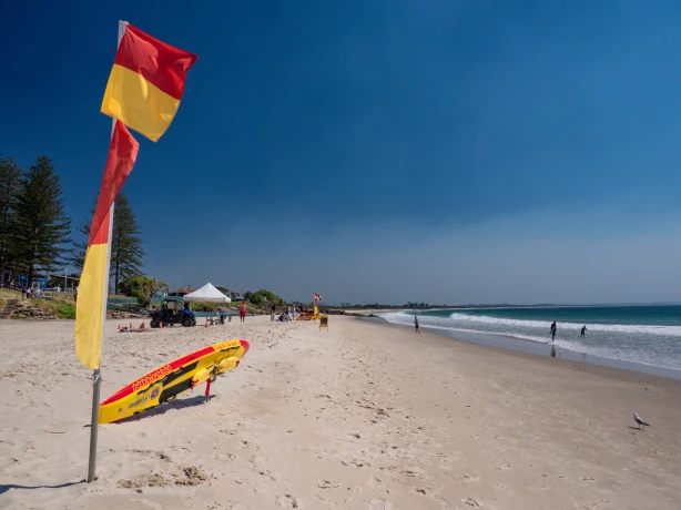Aus nsw byron bay lifeguard beach
