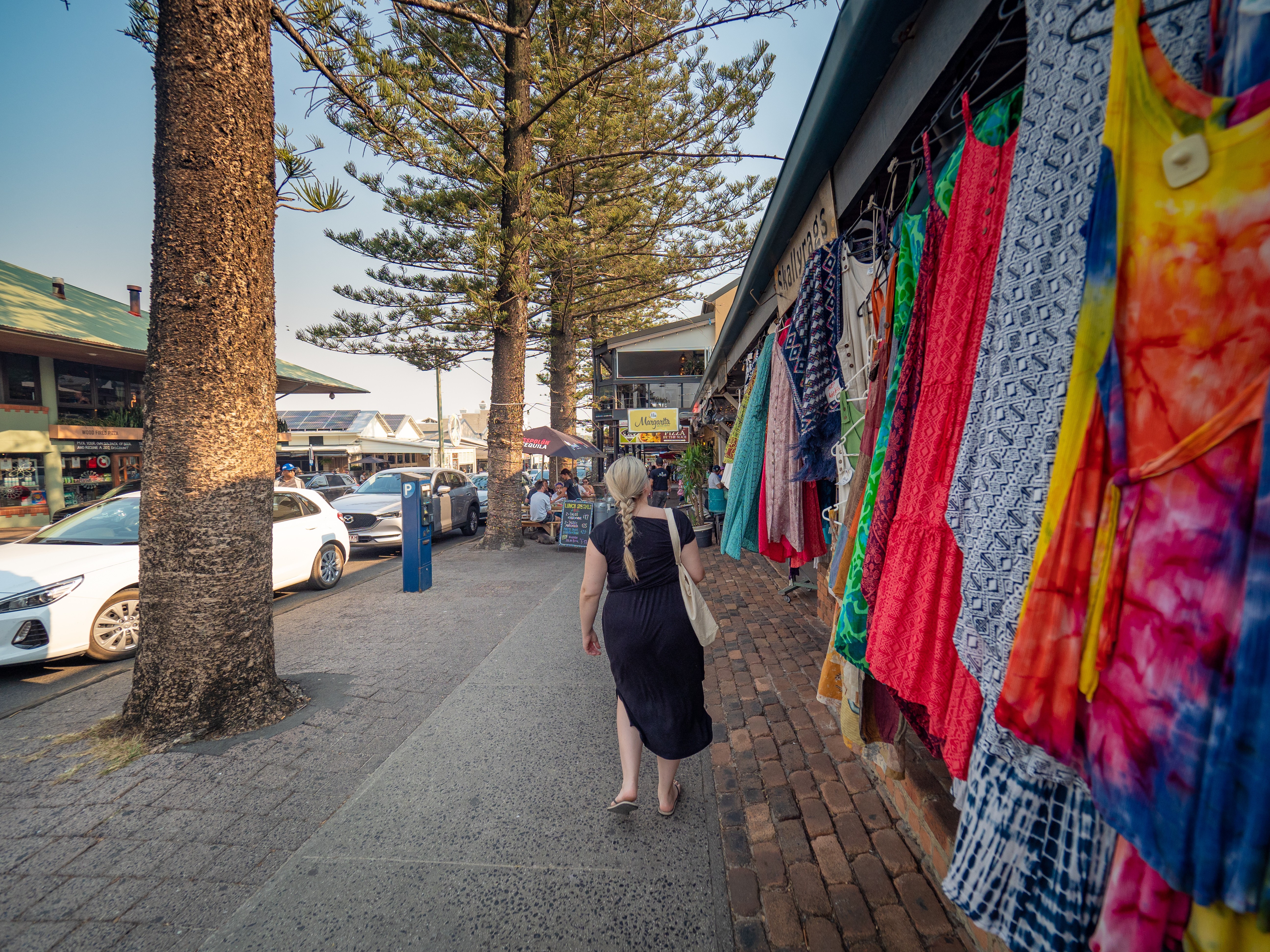 Aus nsw byron bay shopping street