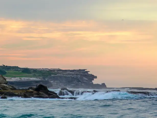 Australien Sydney Coogee Klippen Sonnenuntergang Gischt