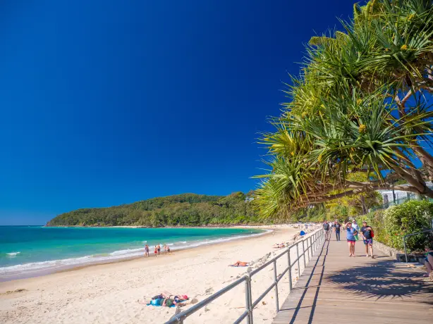 Aus qld noosa main beach credit Tourism and Events Queensland 2