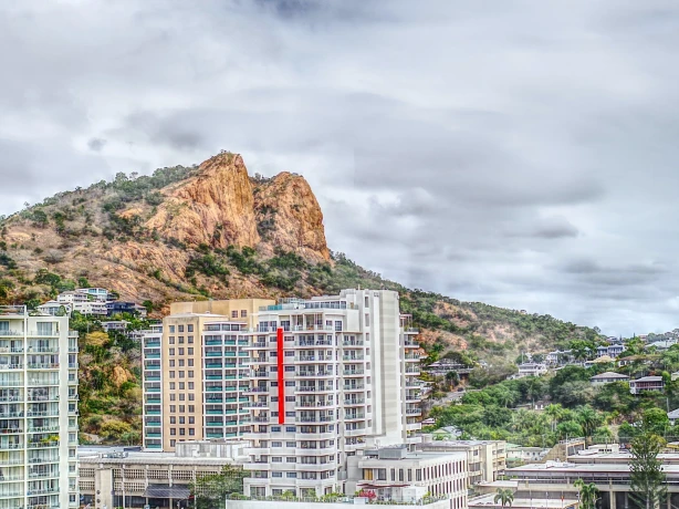 Aus qld townsvilled castle hill david goulding unsplash
