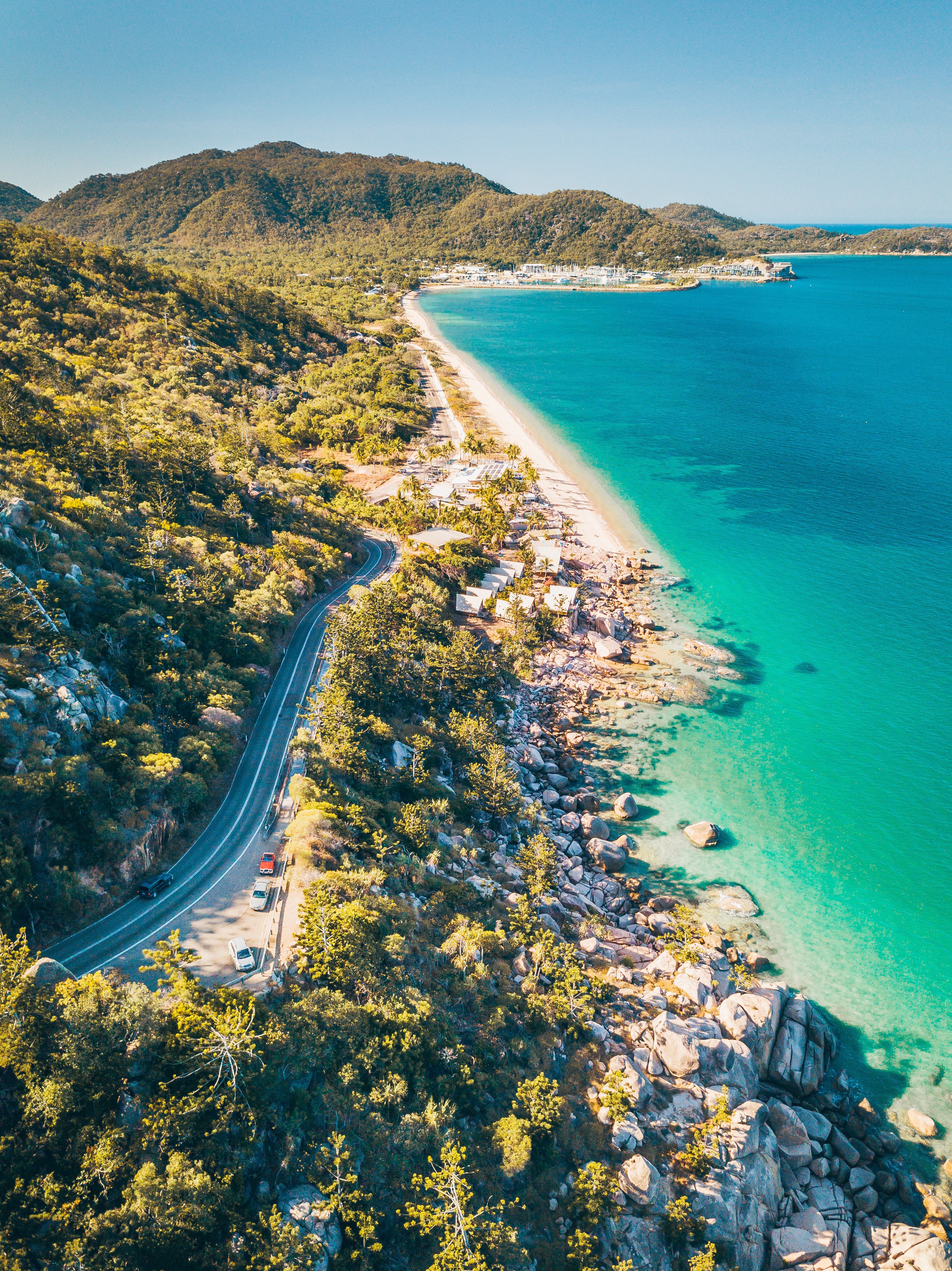 Aus qld magnetic island beach view credit Tourism and Events Queensland