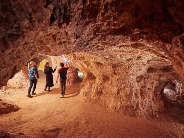 Aus sa coober pedy Umoona Mine Guided Tour credit South Australian Tourism Commission