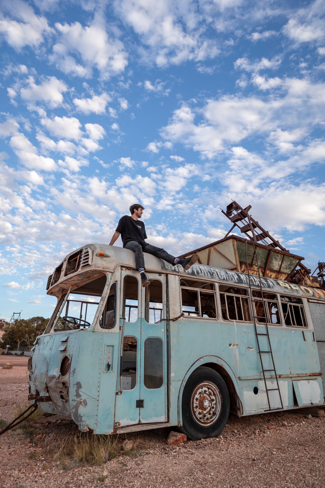 Aus sa coober pedy bus