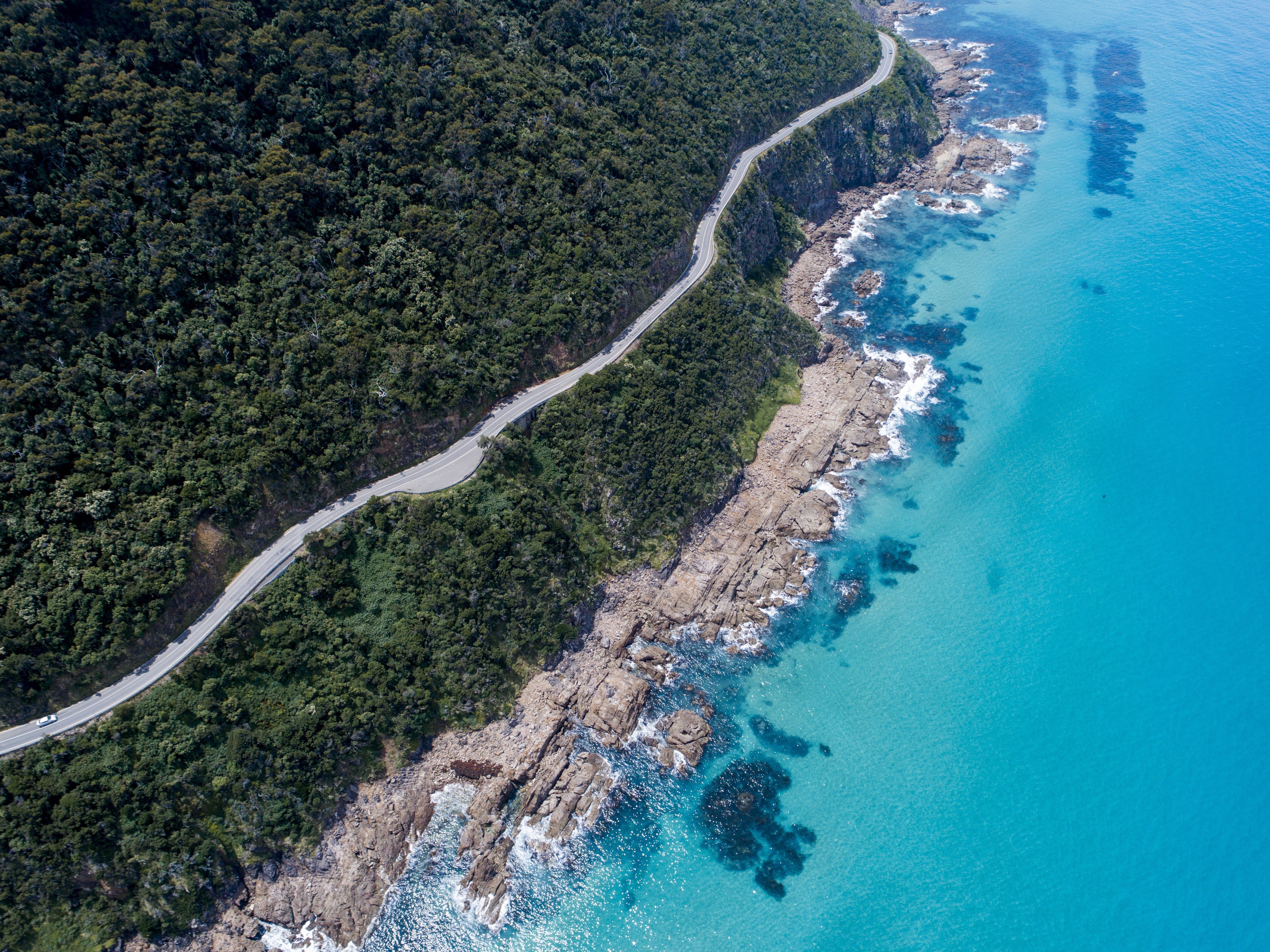 Aus vic great ocean road view ocean credit Tourism Australia
