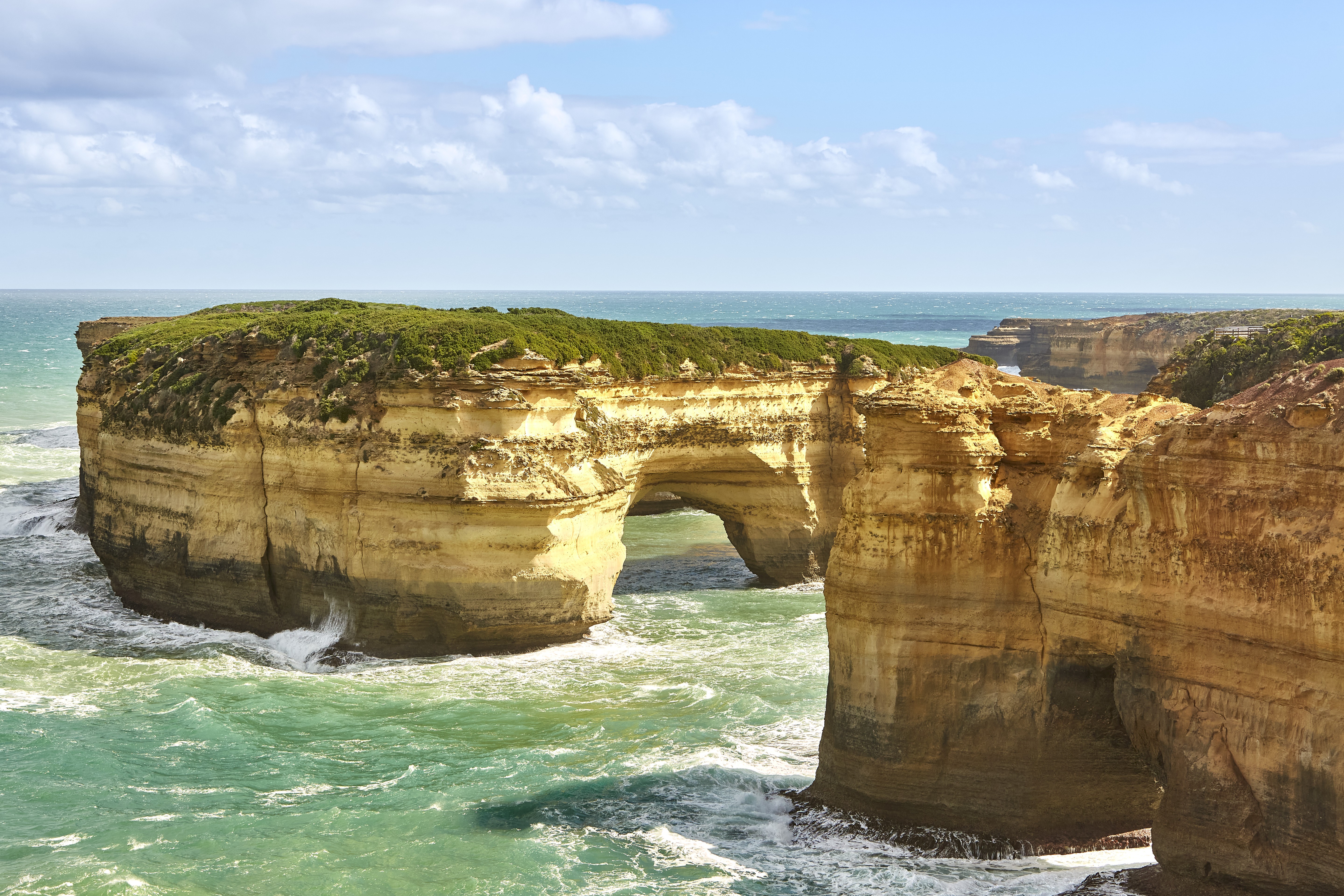 Aus vic great ocean road credit Tourism Australia