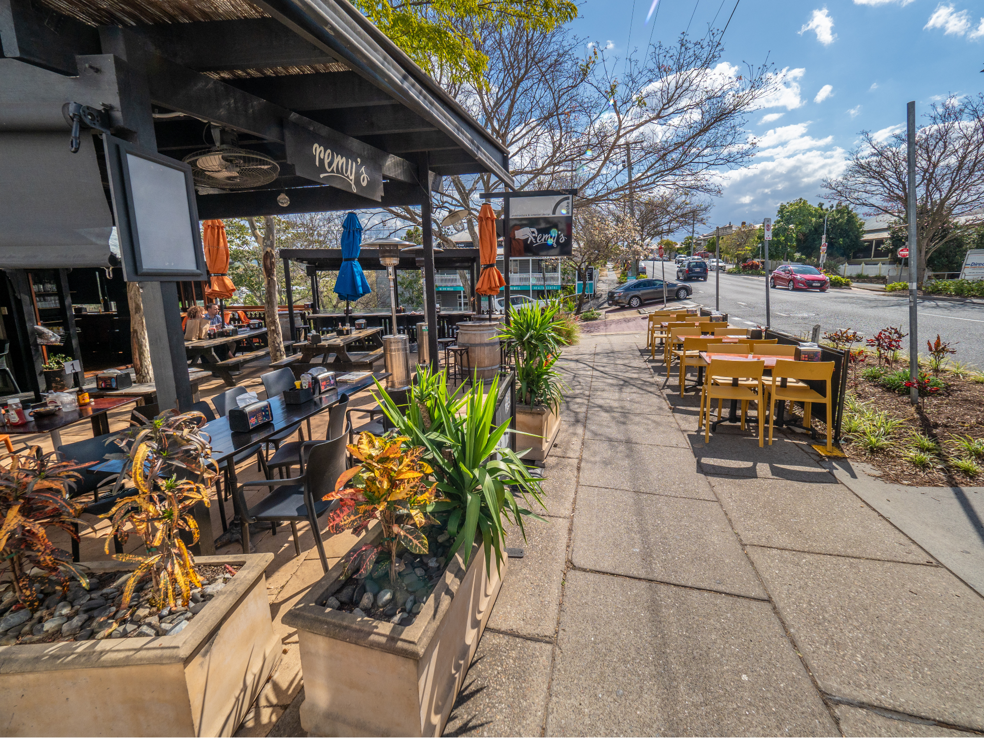 1 Aus brisbane la trobe terrace dining outdoor credit Tourism and Events Queenslandjpg