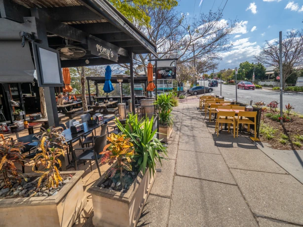 1 Aus brisbane la trobe terrace dining outdoor credit Tourism and Events Queenslandjpg