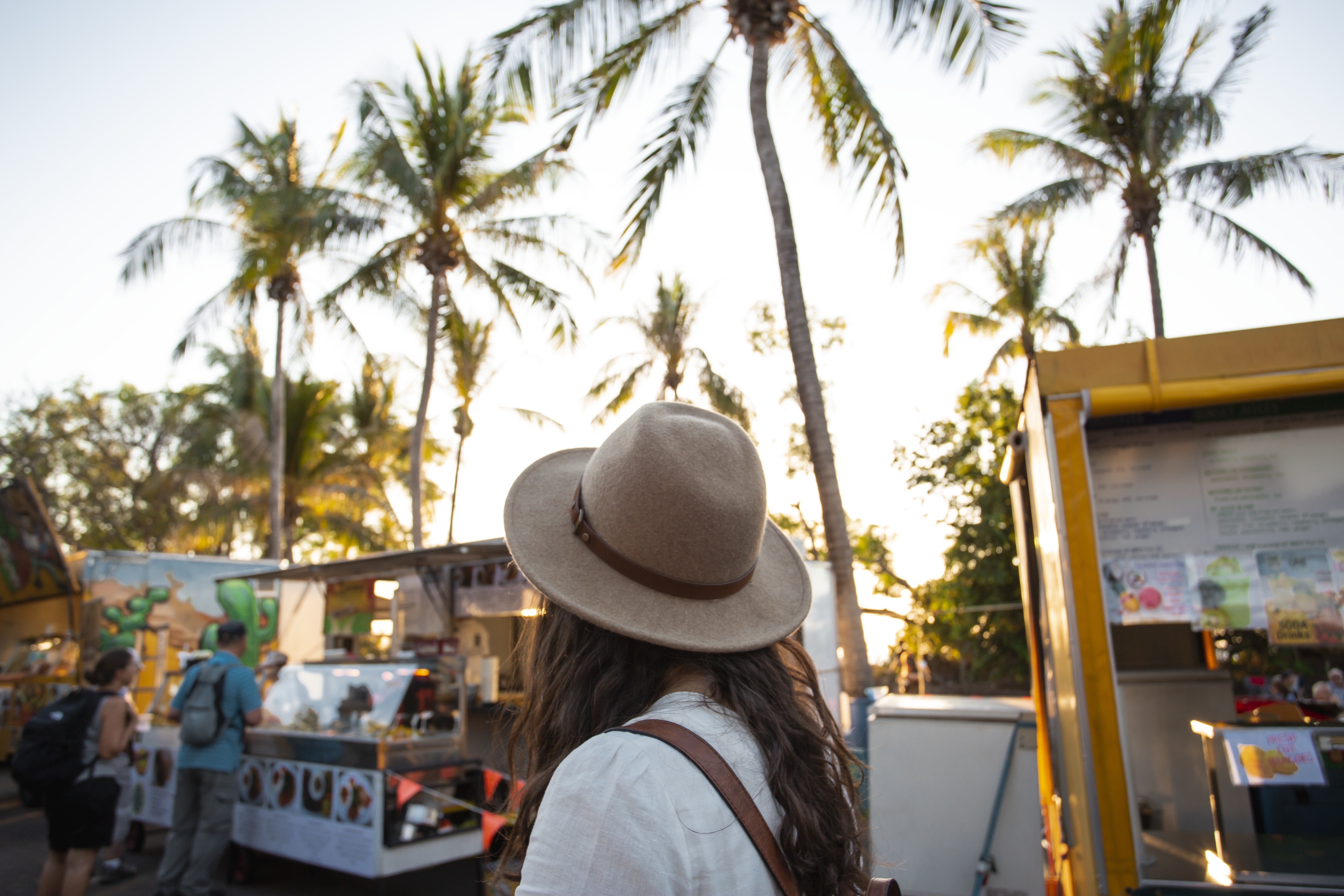 Aus Mindil Markets Darwin NT credit Tourism Australia jpg
