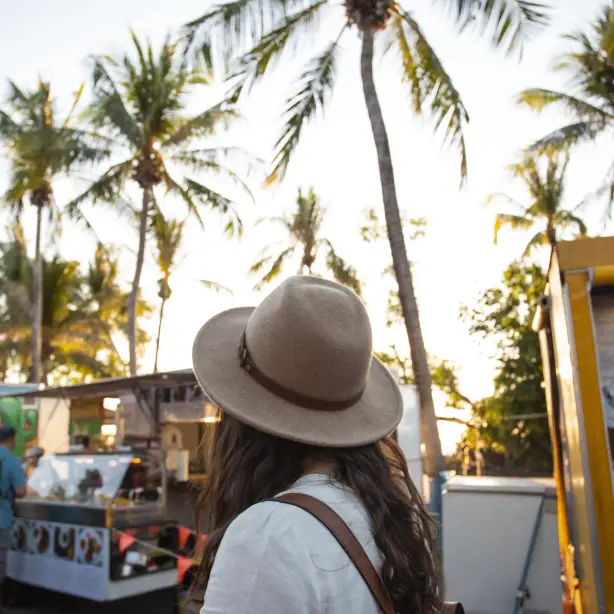 Aus Mindil Markets Darwin NT credit Tourism Australia jpg