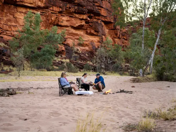 Aus nt alice springs Expeditions credit Tourism Australia