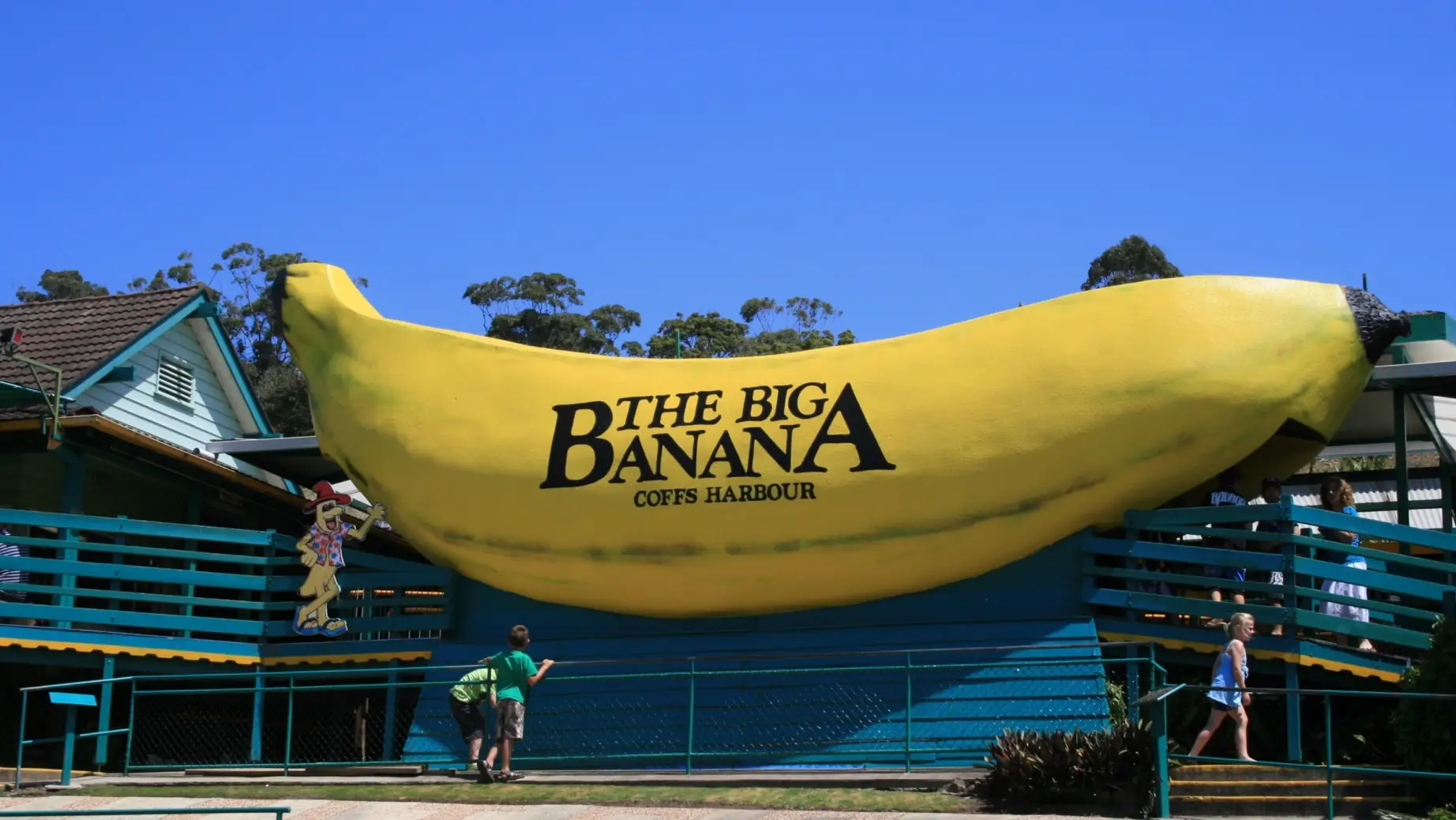 Aus nsw coffs harbour the big banana matthijs photography unsplash