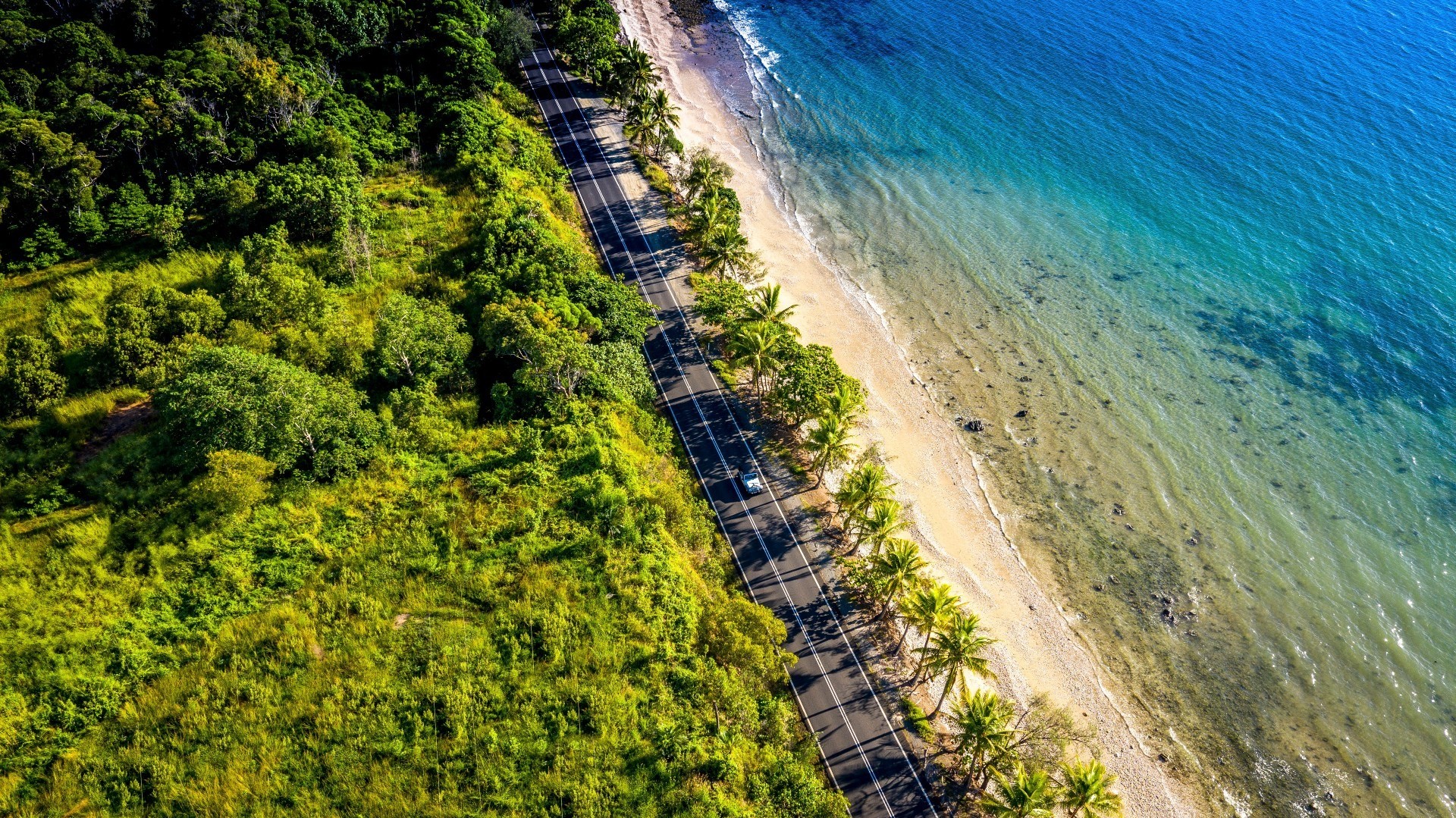 Aus beach queensland road tropical 1 1