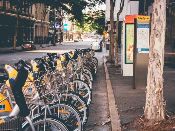 Aus brisbane bikes street view zachary staines unsplash