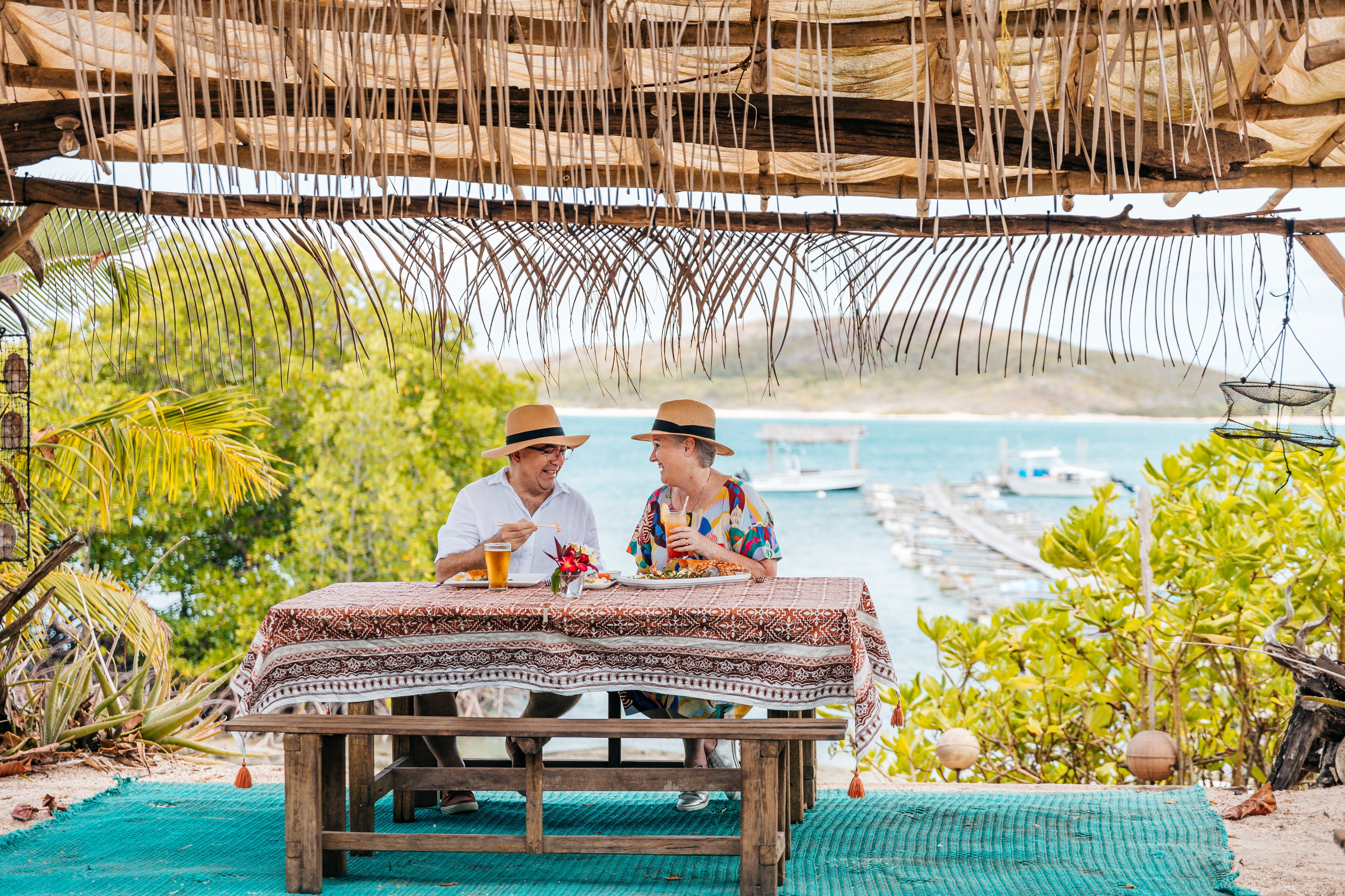 Aus queensland outdoor beach dining