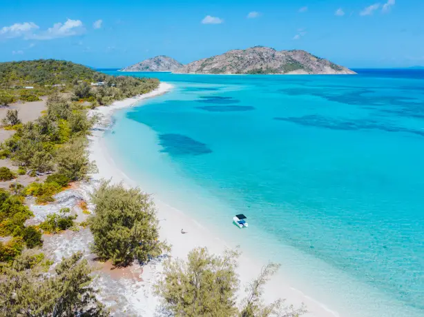 Aus queensland lizard island national park beach credit Tourism and Events Queenslandjpg
