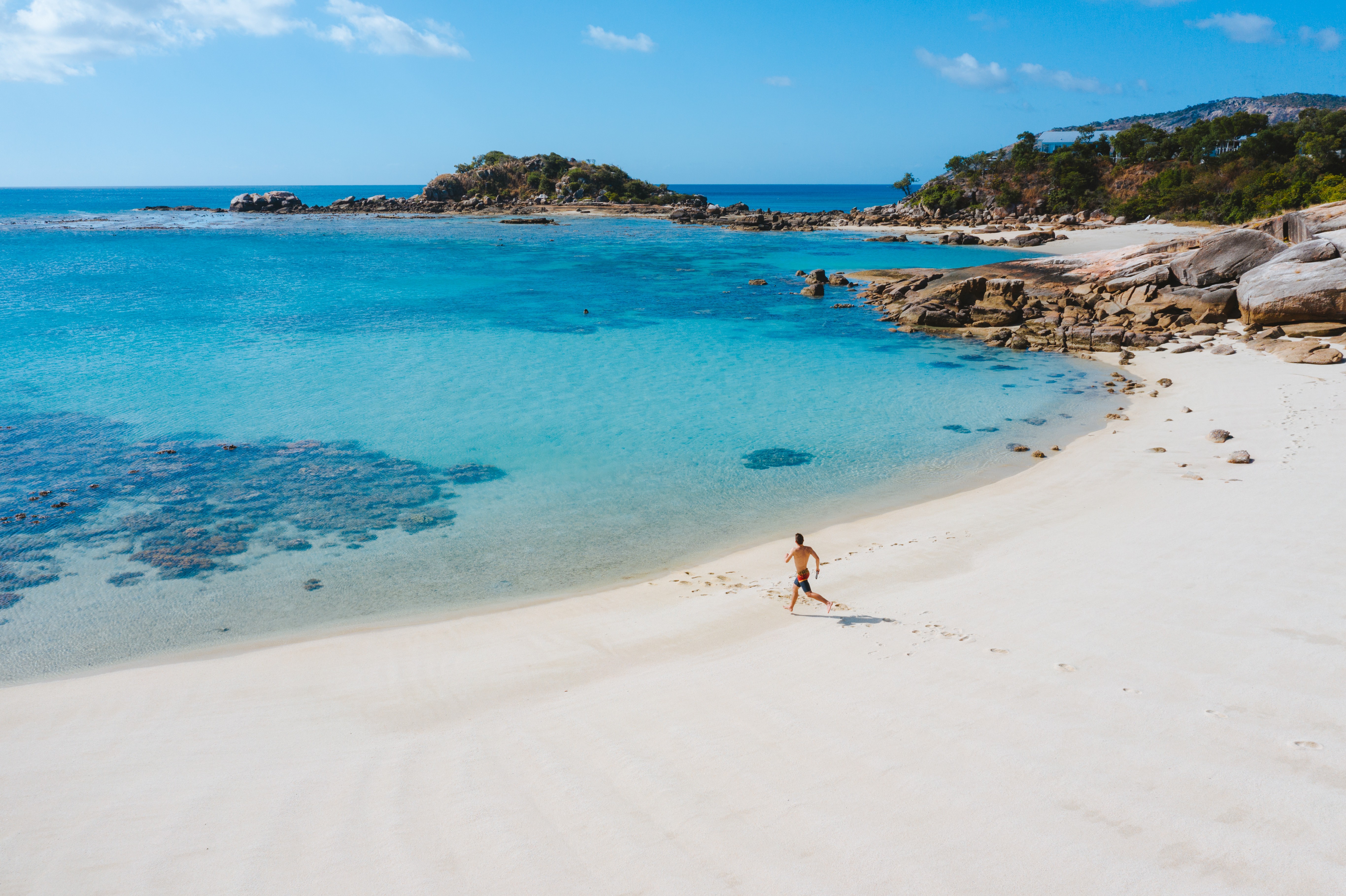 Aus queensland sunset beach credit Tourism and Events Queensland