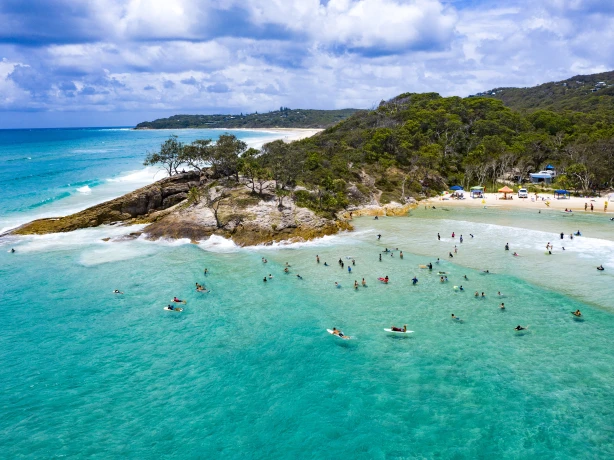 Aus qld brisbane north stradbroke island cylinder beach
