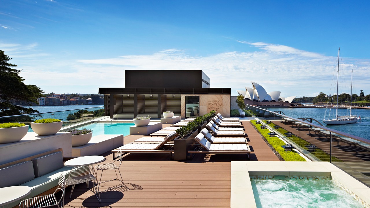 Park Hyatt Sydney terrace with view on opera