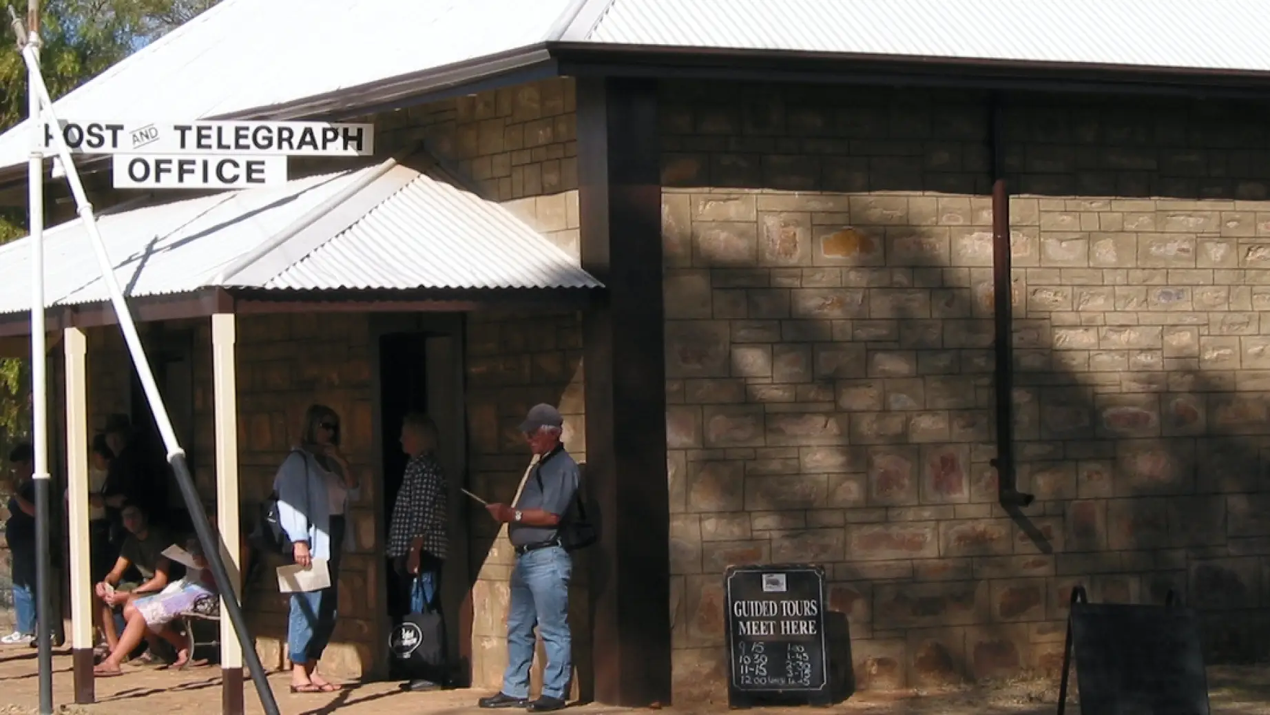 Aus alice springs telegraph station historical reserve