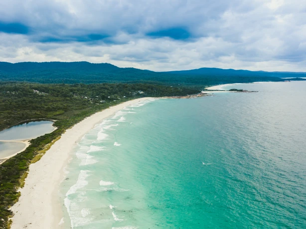 Aus tasmania binnalong bay beach credit J Da Seymour Photomedia