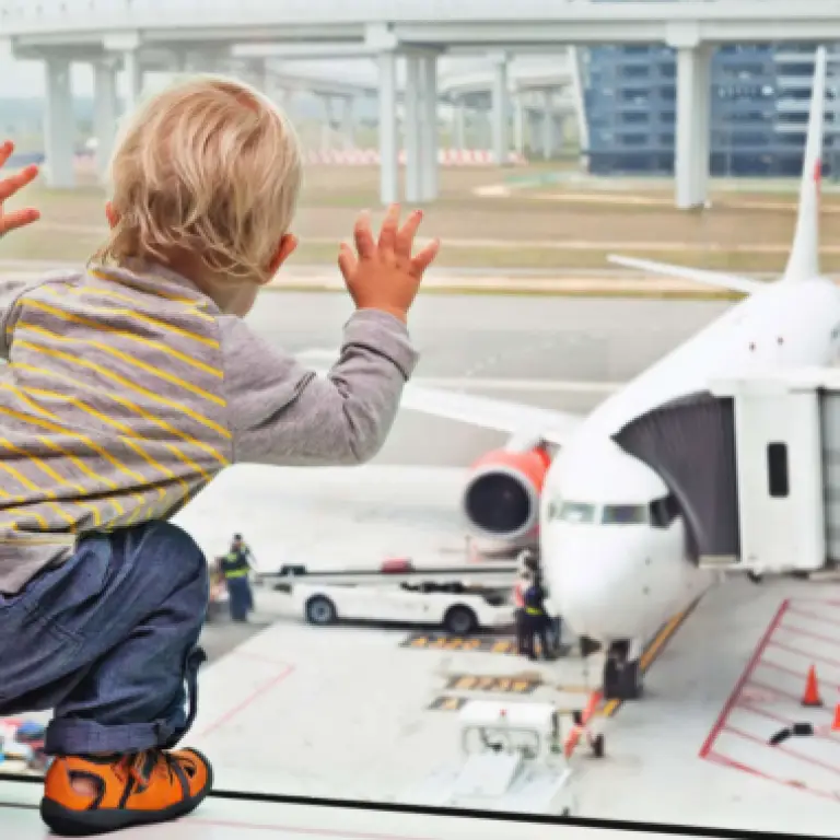 Header travelessence reiseblog australien neuseeland fliegen mit baby