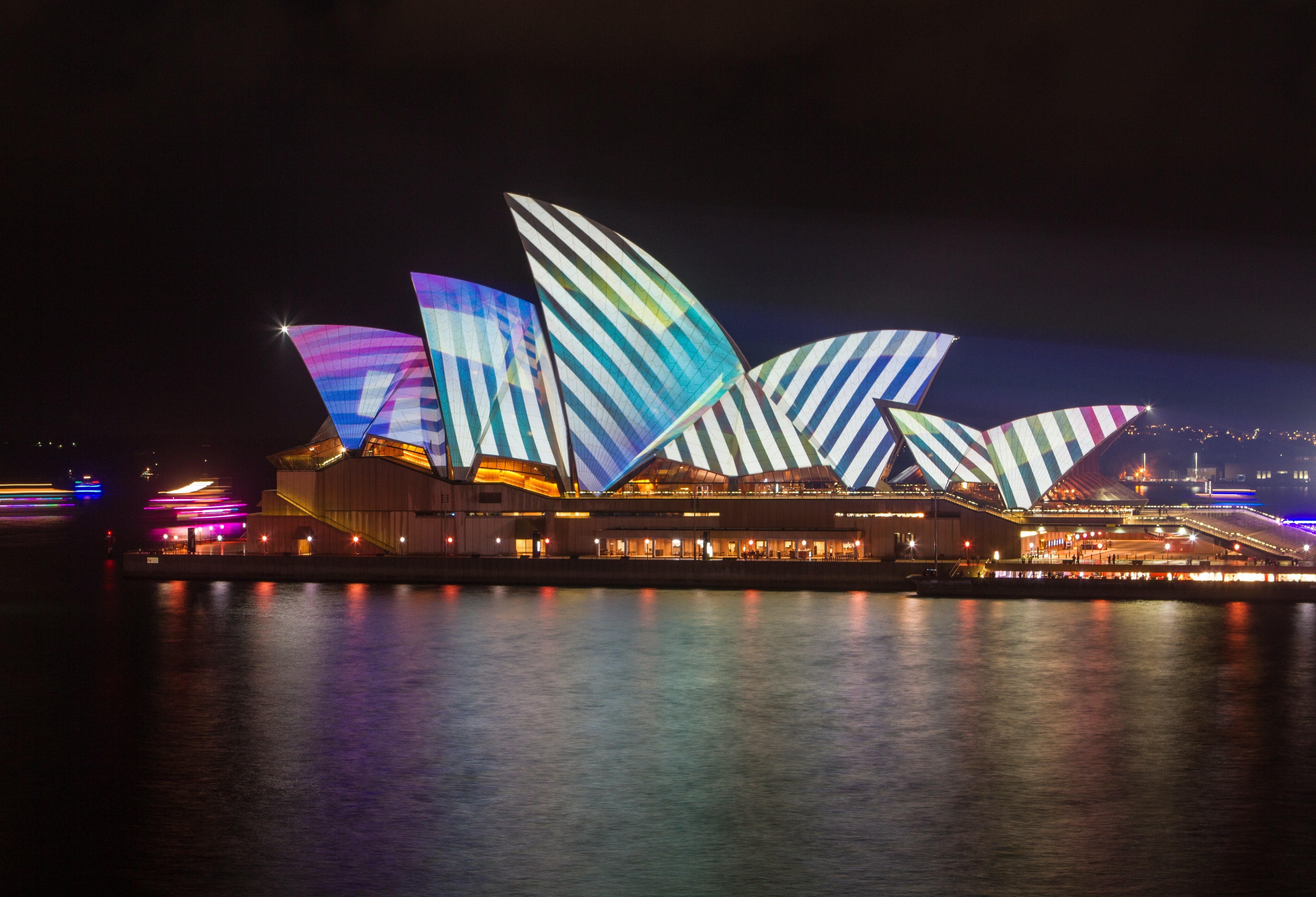 aus sydney opera house lights night
