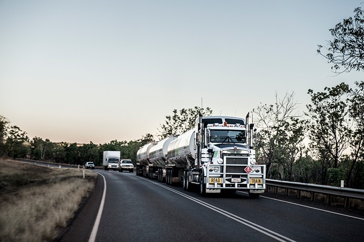 Te australia katherine highway onno roadtrain