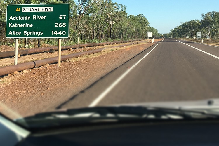 Te australia katherine highway sign onno