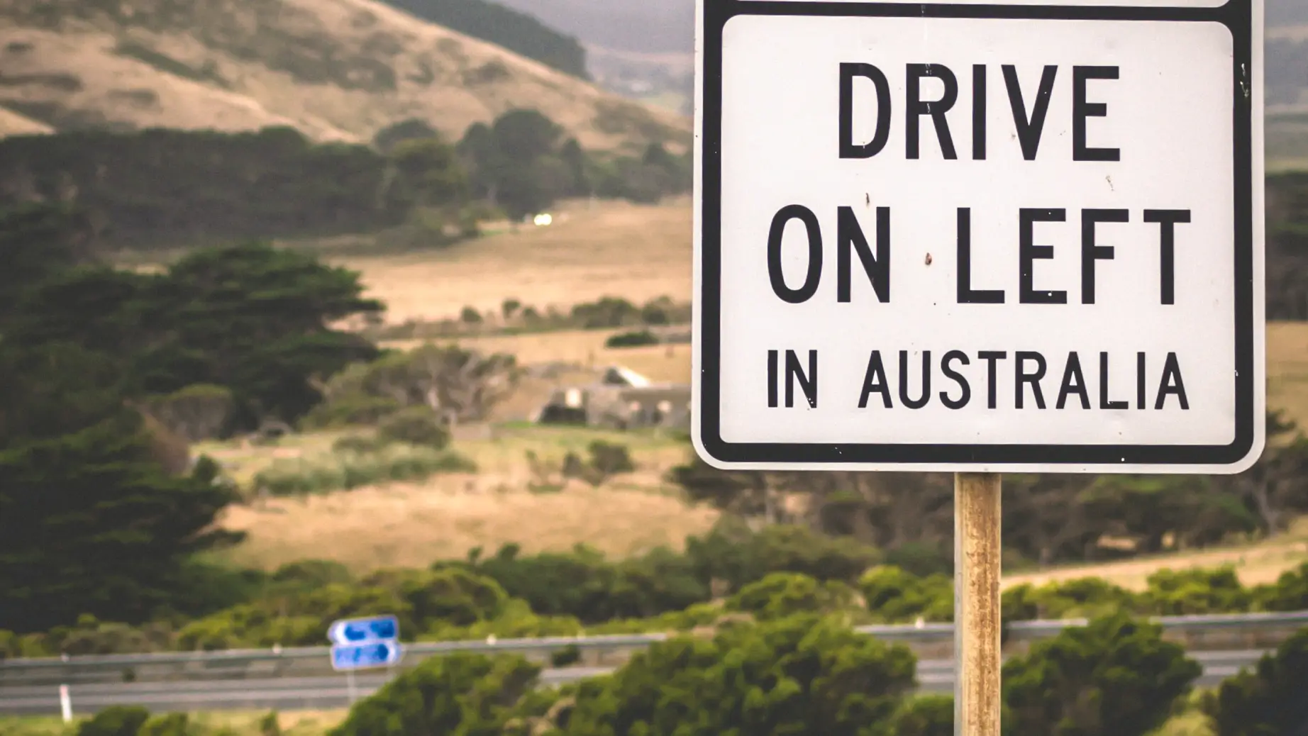 aus-vic-peterborough-great-ocean-road-driving.jpg