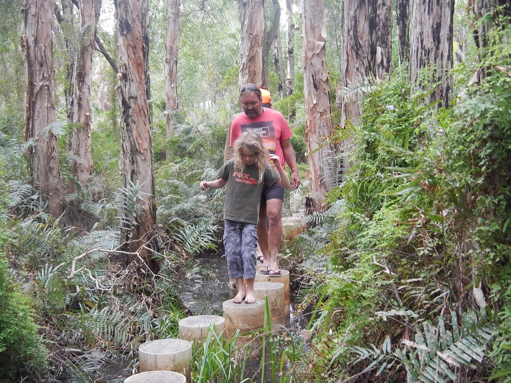 Aus 1770 local nature tour family see and do easy going