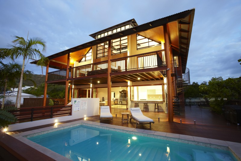Aus magnetic island villa garden view family stays luxury