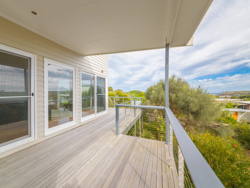 Aus great ocean road beach house terrace family stays luxury