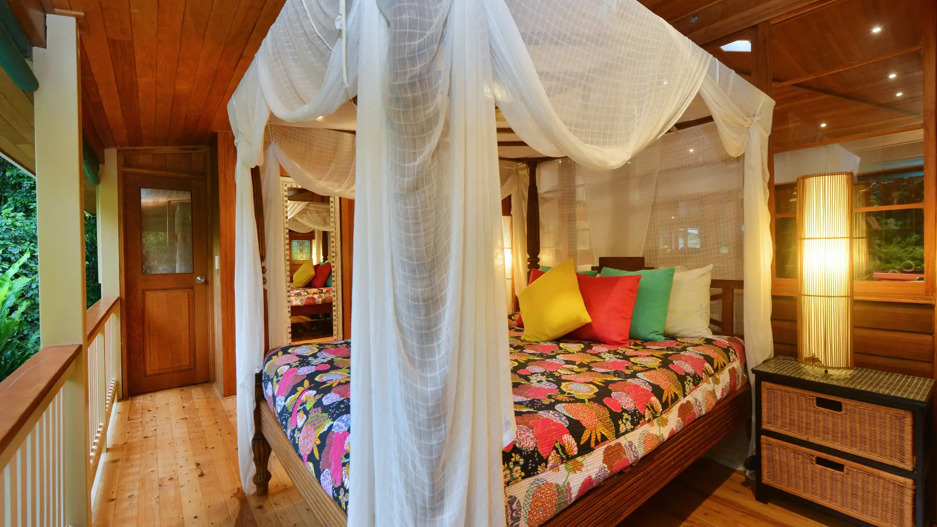 Aus port douglas master bedroom family stays comfortable