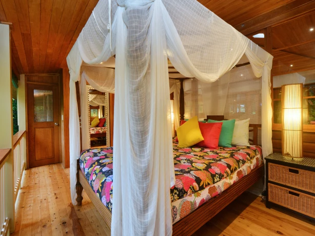 Aus port douglas master bedroom family stays comfortable