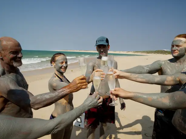 aus friends beach wine